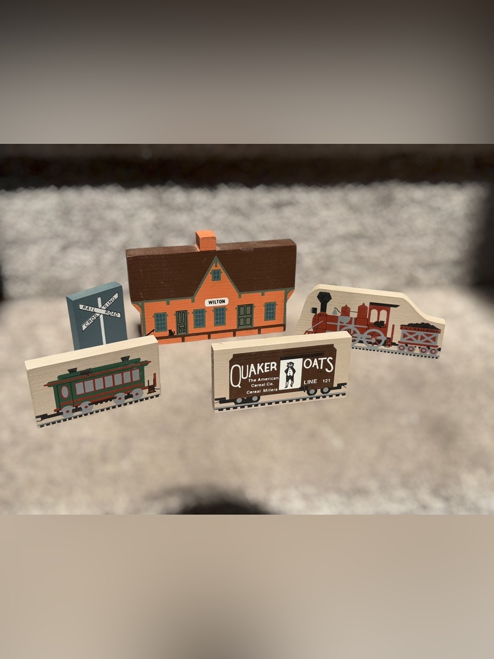 The Cats Meow Liberty Street Series Wooden Railroad Train Village Set 5 Pieces
